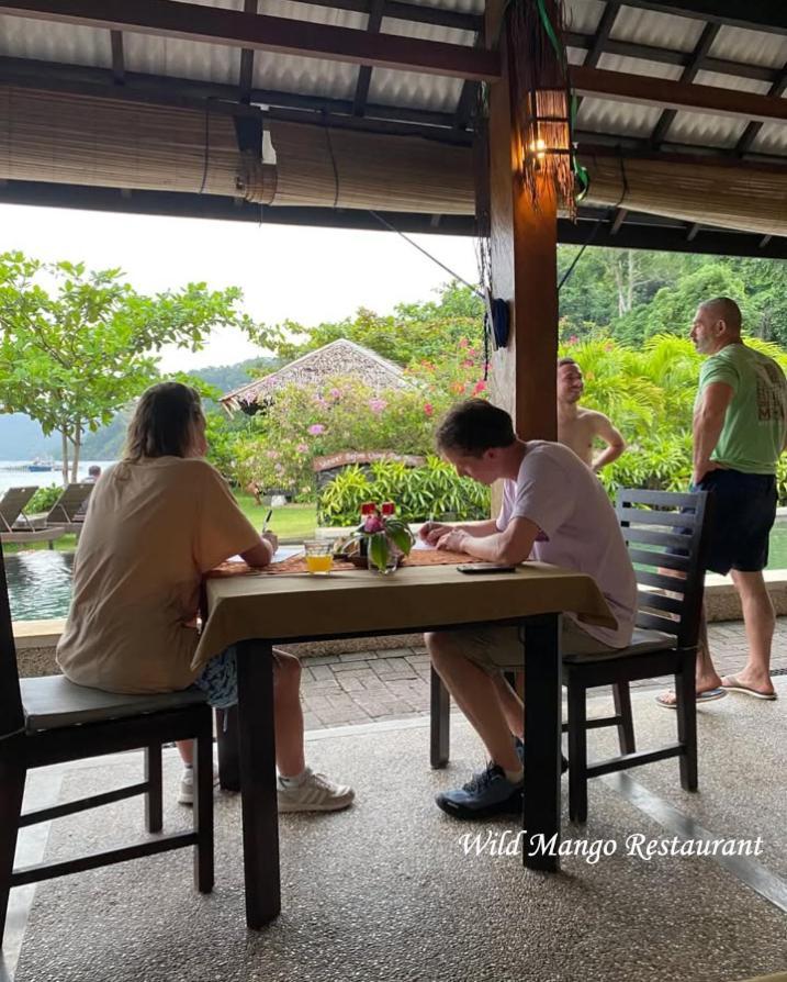 Cocotinos Lembeh A Boutique Dive Lodge Bitung Exterior foto